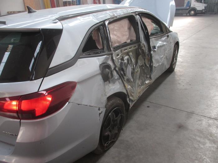 Opel Astra K Sports Tourer 1.0 Turbo 12V Épave (2018, Gris)