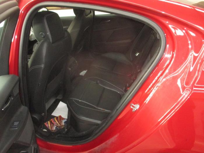 Jaguar XE 3.0 V6 S 24V Vehículo de desguace (2015, Rojo)