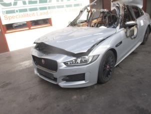 Jaguar XE 2.0 D E-Performance 16V Épave (2018, Argenté)