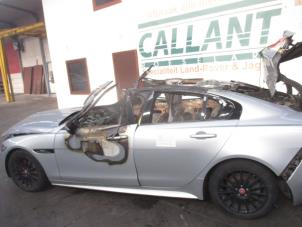 Jaguar XE 2.0 D E-Performance 16V Épave (2018, Argenté)