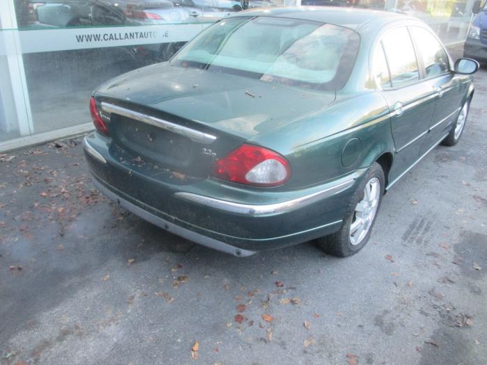 Jaguar X-type 2.2 D 16V Épave (2006, Vert)