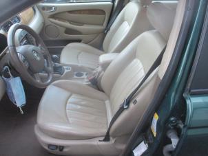 Jaguar X-type 2.2 D 16V Épave (2006, Vert)