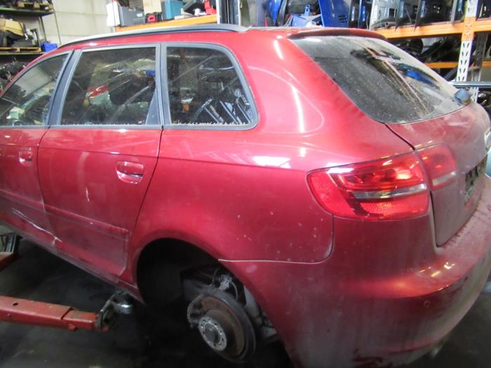 Audi A3 Sportback 2.0 TDI 16V Épave (2009, Rouge)