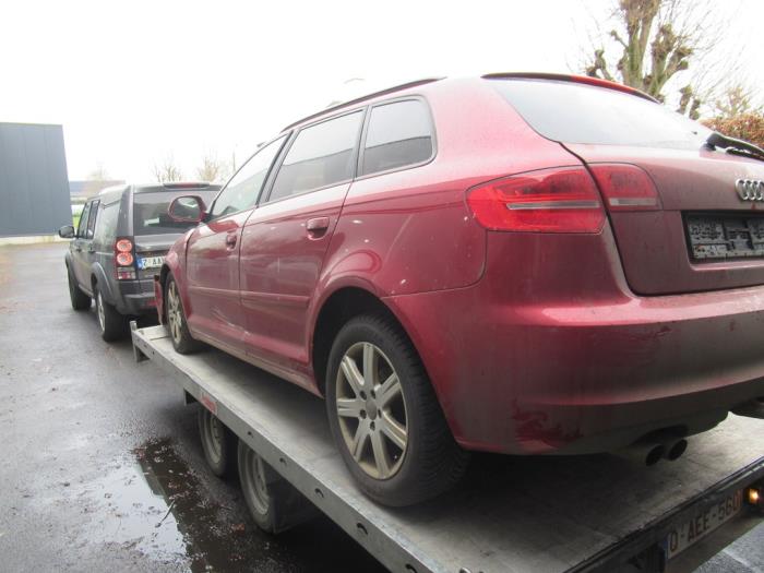 Audi A3 Sportback 2.0 TDI 16V Épave (2009, Rouge)