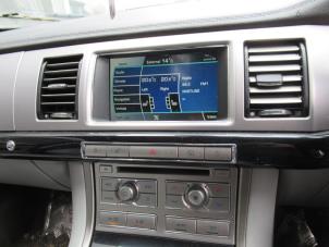 Jaguar XF 3.0 D V6 24V Samochód złomowany (2010, Szary)
