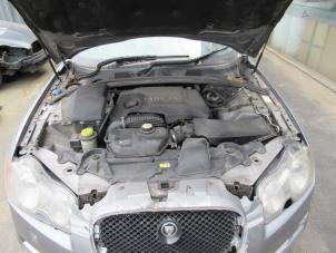 Jaguar XF 3.0 D V6 24V Samochód złomowany (2010, Szary)