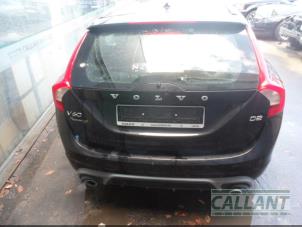 Volvo V60 I 2.0 D2 16V Vehículo de desguace (2016, Negro)
