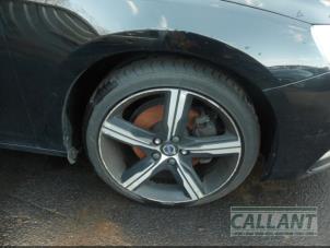 Volvo V60 I 2.0 D2 16V Vehículo de desguace (2016, Negro)