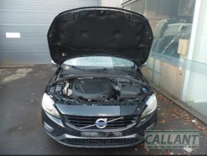Volvo V60 I 2.0 D2 16V Vehículo de desguace (2016, Negro)