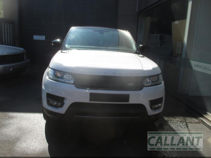 Landrover Range Rover Sport 3.0 TDV6 Salvage vehicle (2016, White)