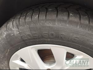 Citroen C4 Picasso 1.2 12V PureTech 130 Épave (2017, Gris, Gris )