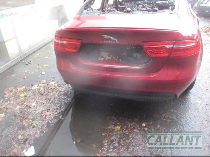 Jaguar XE 2.0 D E-Performance 16V Salvage vehicle (2017, Red)