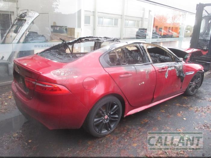 Jaguar XE 2.0 D E-Performance 16V Salvage vehicle (2017, Red)