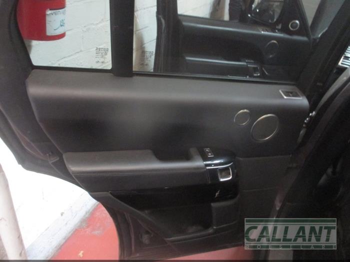 Landrover Range Rover IV 4.4 SDV8 32V Skrotfordon (2014, GRIJS)