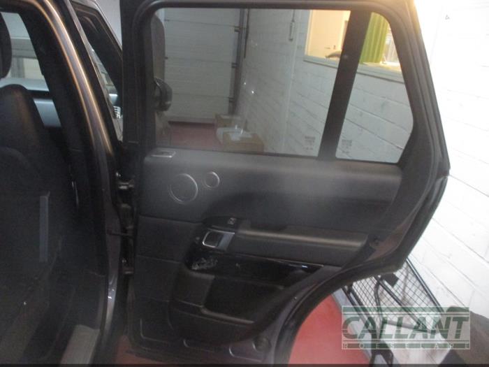 Landrover Range Rover IV 4.4 SDV8 32V Skrotfordon (2014, GRIJS)