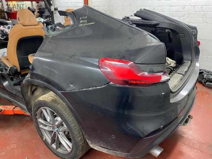 BMW X4 xDrive 20d 2.0 TwinPower Turbo 16V Skrotfordon (2019, METALLIC ZWART)