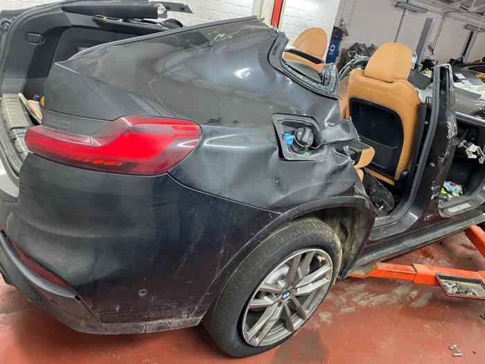 BMW X4 xDrive 20d 2.0 TwinPower Turbo 16V Skrotfordon (2019, METALLIC ZWART)