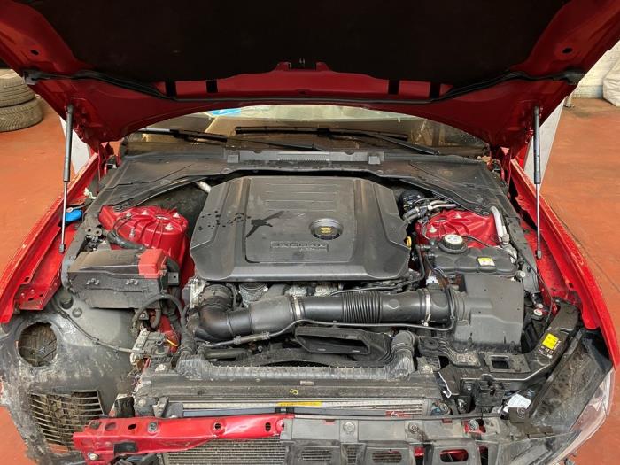 Jaguar XE 2.0d 180 16V Skrotfordon (2016, ROOD)