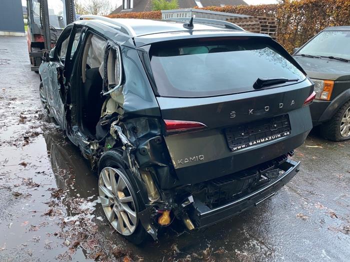 Skoda Kamiq 1.0 TSI 12V Épave (2021, Gris)