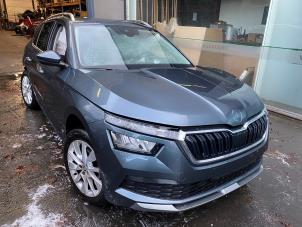 Skoda Kamiq 1.0 TSI 12V Épave (2021, Gris)
