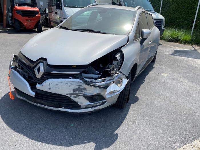 Renault Clio IV Estate/Grandtour 0.9 Energy TCE 90 12V Vehículo de desguace (2020, Metálico, Plateado)