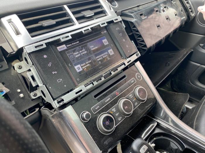 Landrover Range Rover Sport 3.0 SDV6 Vehículo de desguace (2016, Metálico, Negro)