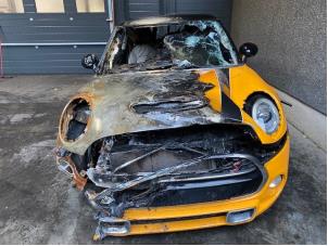 Mini Mini 2.0 16V Cooper SD Épave (2016, Métallisé, Orange)