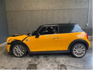Mini Mini 2.0 16V Cooper SD Épave (2016, Métallisé, Orange)