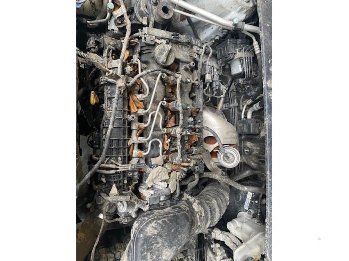 Kia Sportage 1.7 CRDi 16V 4x2 Salvage vehicle (2014, White)