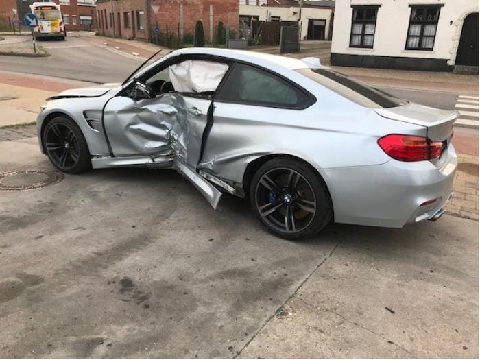 BMW M4 Salvage vehicle (2015, Silver)