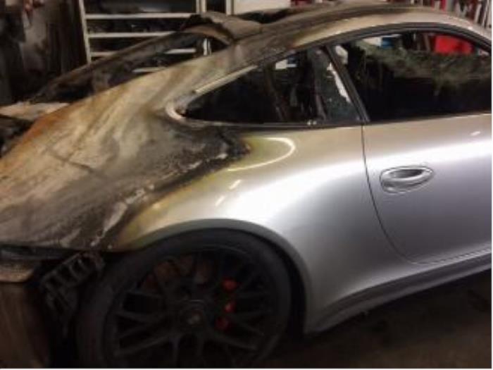 Porsche 911 3.8 24V Carrera GTS Salvage vehicle (2015, Silver)