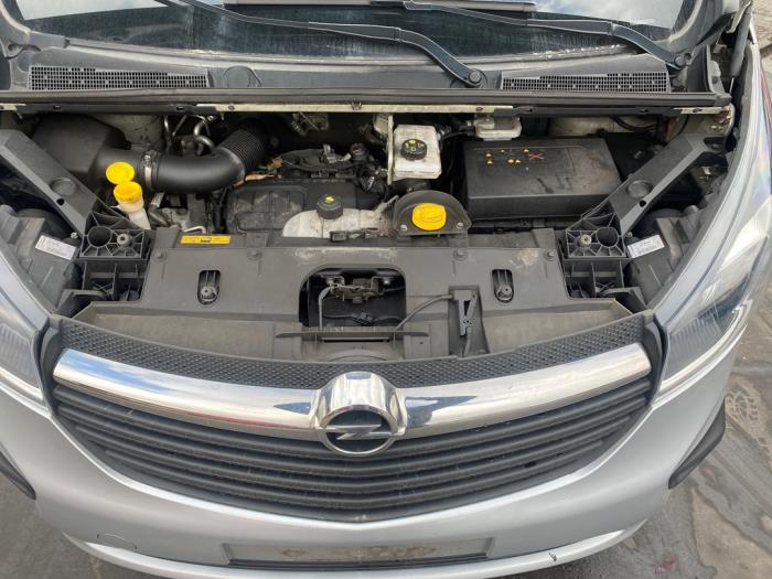 Opel Vivaro B Combi 1.6 CDTI Biturbo 125 Salvage vehicle (2018, Silver)