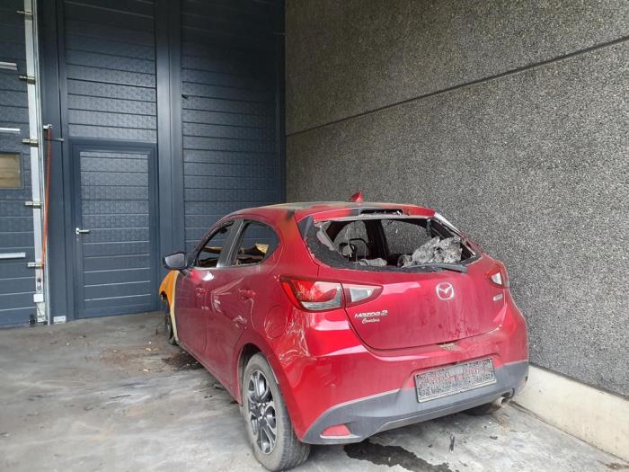 Mazda 2 1.5 SkyActiv-G 90 Schrottauto (2019, Rot)