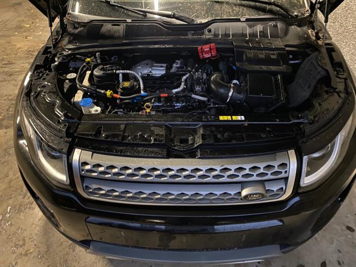Landrover Range Rover Evoque 2.0 D 150 16V Samochód złomowany (2018, Czarny)