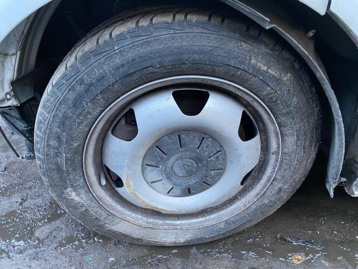 Volkswagen Transporter/Caravelle T6 2.0 TDI Samochód złomowany (2020, Bialy)