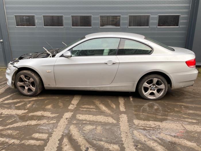 BMW 3 serie 320i 16V Salvage vehicle (2009, Silver)