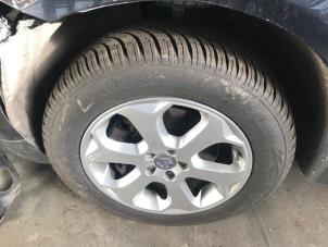 Volvo XC60 I 2.4 D3 20V Épave (2010, Métallisé, Noir)