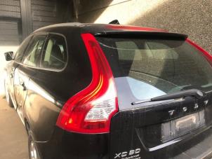 Volvo XC60 I 2.4 D3 20V Épave (2010, Métallisé, Noir)