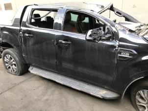 Ford Ranger 3.2 TDCi 20V 4x4 Épave (2017, Métallisé, Noir)