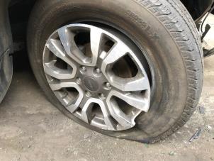 Ford Ranger 3.2 TDCi 20V 4x4 Épave (2017, Métallisé, Noir)