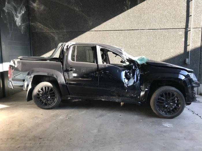 Volkswagen Amarok 3.0 TDI V6 24V 4Motion Épave (2020, Métallisé, Noir)