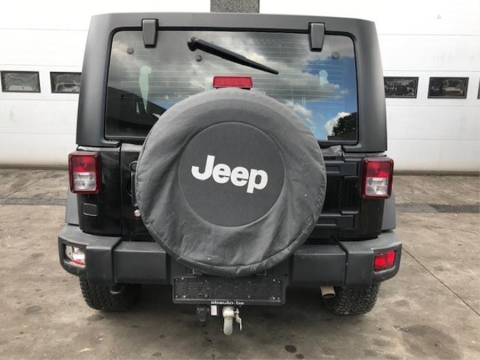 Jeep Wrangler Unlimited 2.8 CRD 16V 4x4 Vehículo de desguace (2019, Negro)