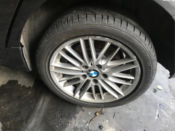 BMW 1 serie 116i 1.5 12V Épave (2019, Gris)
