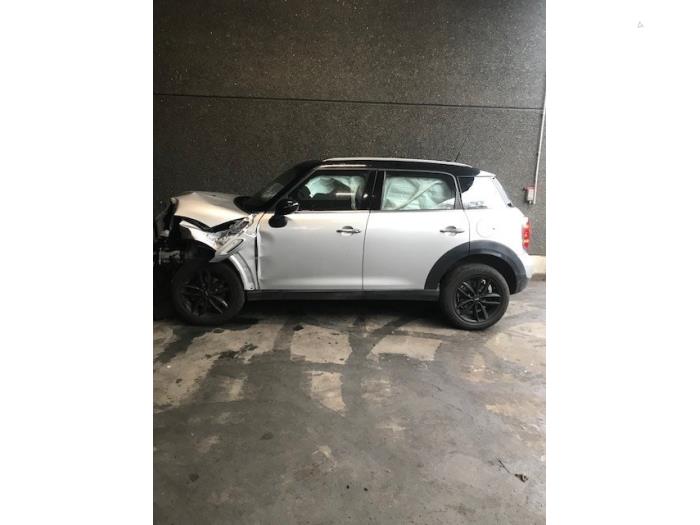 Mini Countryman 2.0 Cooper D 16V Autom. Samochód złomowany (2014)