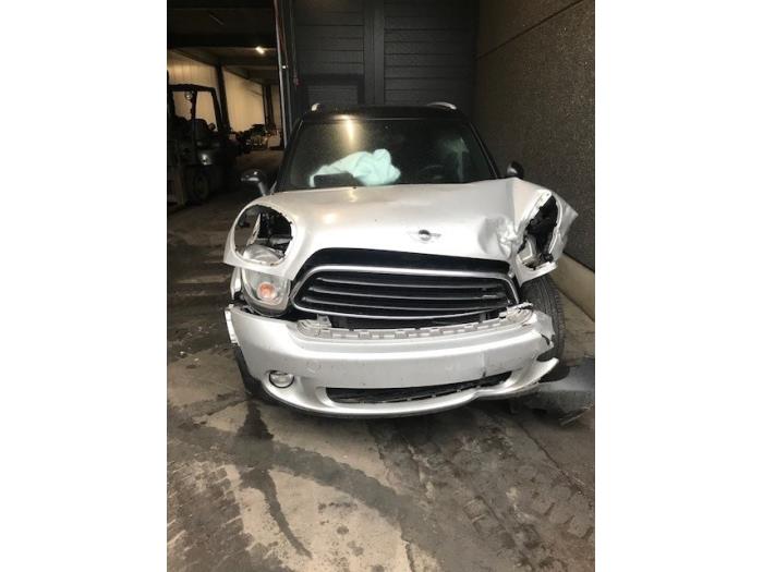 Mini Countryman 2.0 Cooper D 16V Autom. Samochód złomowany (2014)