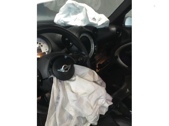 Mini Countryman 2.0 Cooper D 16V Autom. Samochód złomowany (2014)
