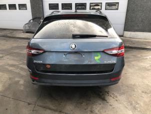 Skoda Superb Combi 1.6 TDI Épave (2017)