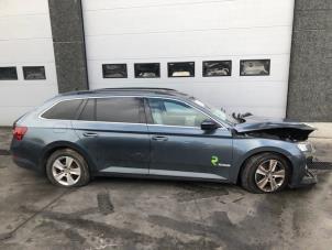 Skoda Superb Combi 1.6 TDI Épave (2017)