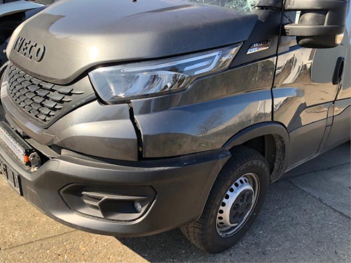 Iveco Daily Vehículo de desguace (2021, Metálico, Gris)