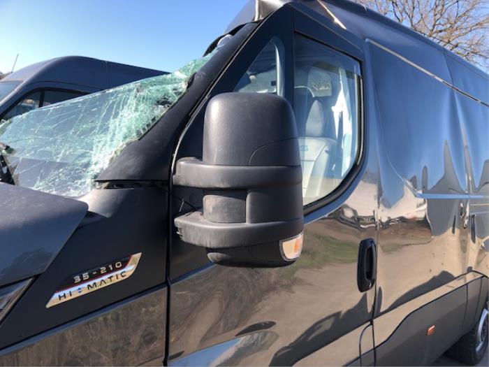 Iveco Daily Vehículo de desguace (2021, Metálico, Gris)